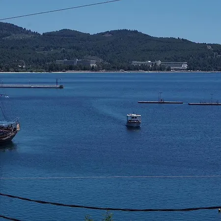 Aqua Marine * Néos Marmarás