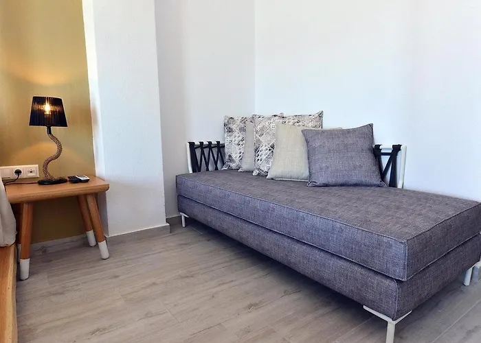 Aqua Marine * Néosz Marmarász